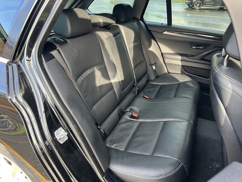 BMW 5 Series 2.0 520d Luxury Touring 5dr Diesel Auto Euro 6 (s/s) (190 ps) - U10654