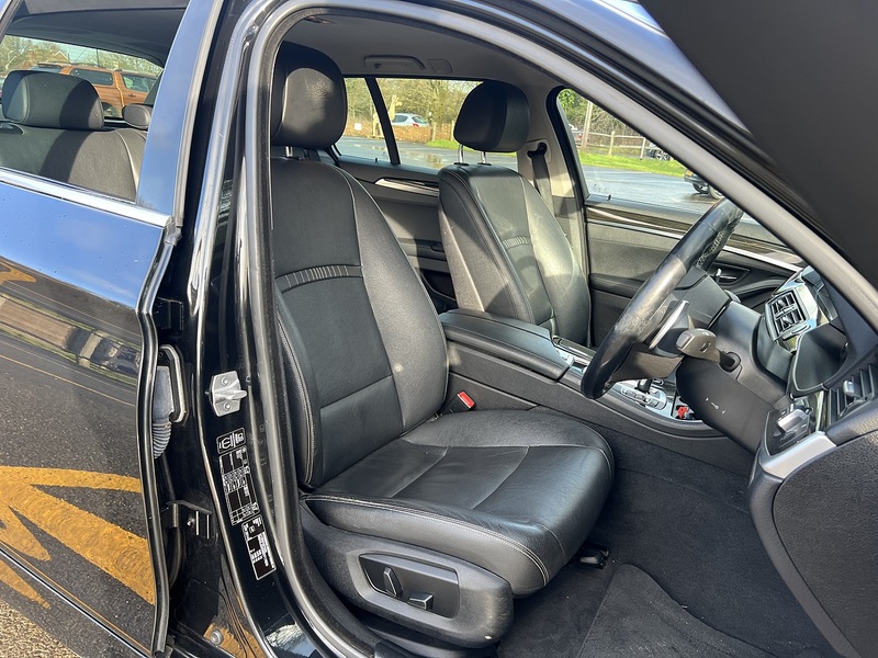 BMW 5 Series 2.0 520d Luxury Touring 5dr Diesel Auto Euro 6 (s/s) (190 ps) - U10654