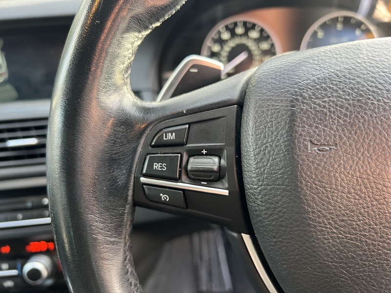 BMW 5 Series 2.0 520d Luxury Touring 5dr Diesel Auto Euro 6 (s/s) (190 ps) - U10654