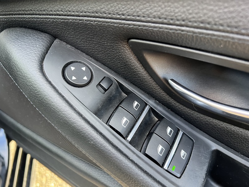 BMW 5 Series 2.0 520d Luxury Touring 5dr Diesel Auto Euro 6 (s/s) (190 ps) - U10654