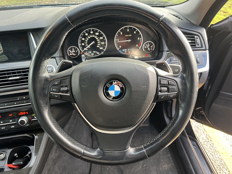 BMW 5 Series 2.0 520d Luxury Touring 5dr Diesel Auto Euro 6 (s/s) (190 ps) - U10654