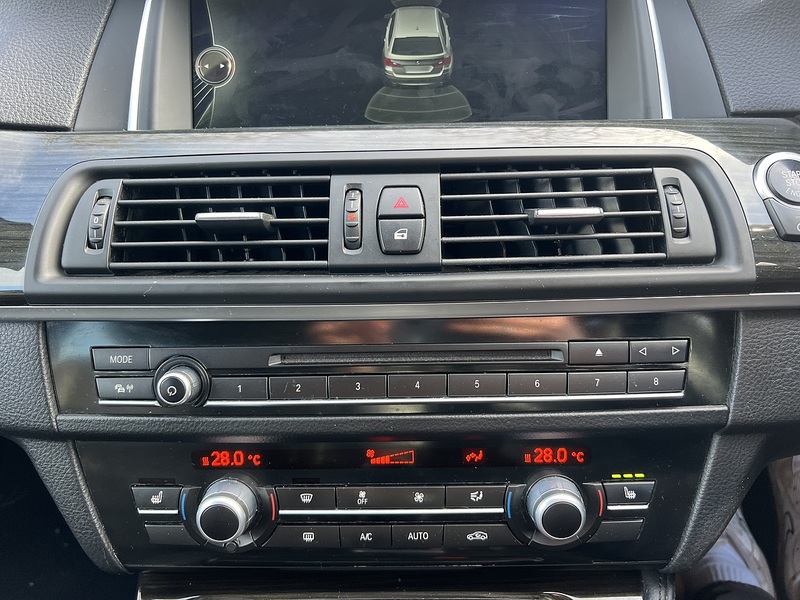 BMW 5 Series 2.0 520d Luxury Touring 5dr Diesel Auto Euro 6 (s/s) (190 ps) - U10654