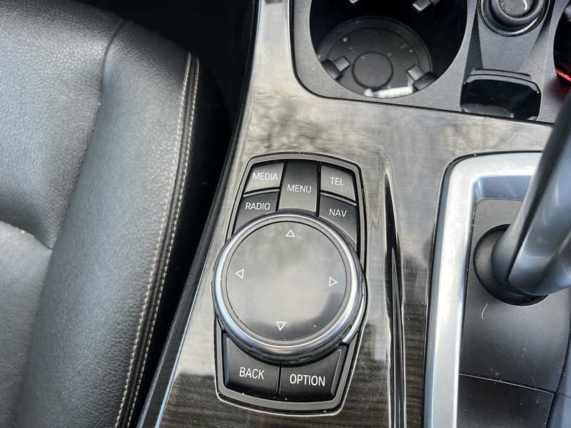 BMW 5 Series 2.0 520d Luxury Touring 5dr Diesel Auto Euro 6 (s/s) (190 ps) - U10654