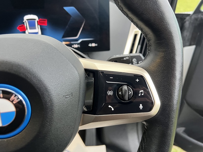 BMW iX 40 76.6kWh M Sport SUV 5dr Electric Auto xDrive (326 ps) SUV Automatic Electric | 4WD|360 - U10659