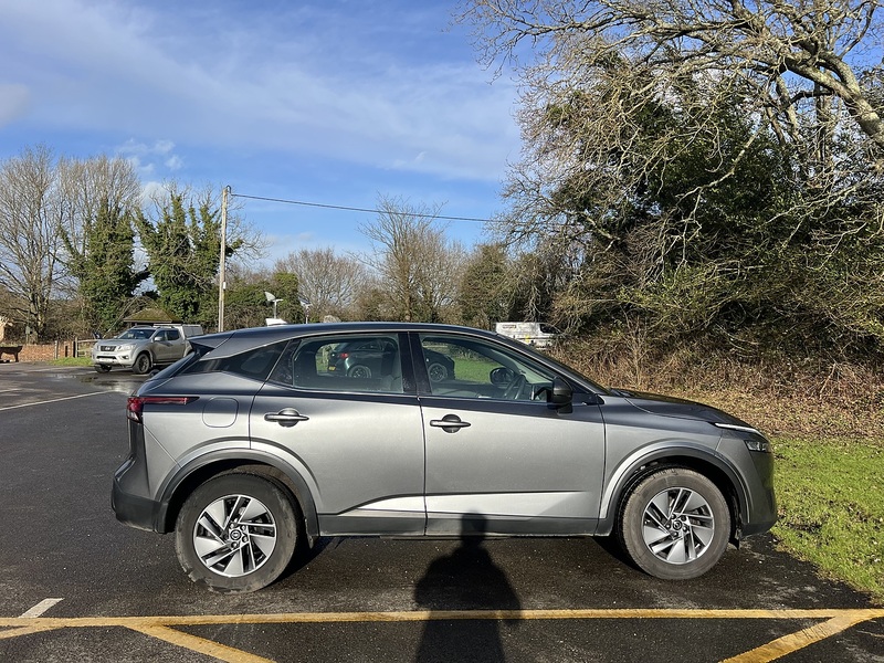 Nissan Qashqai 1.3 DIG-T MHEV Acenta Premium SUV 5dr Petrol Hybrid XTRON Euro 6 (s/s) (158 ps) - U10660