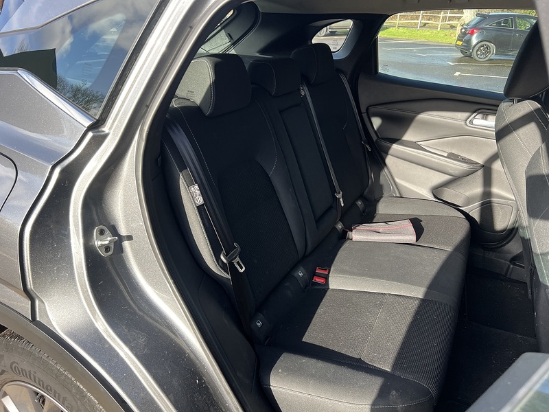 Nissan Qashqai 1.3 DIG-T MHEV Acenta Premium SUV 5dr Petrol Hybrid XTRON Euro 6 (s/s) (158 ps) - U10660