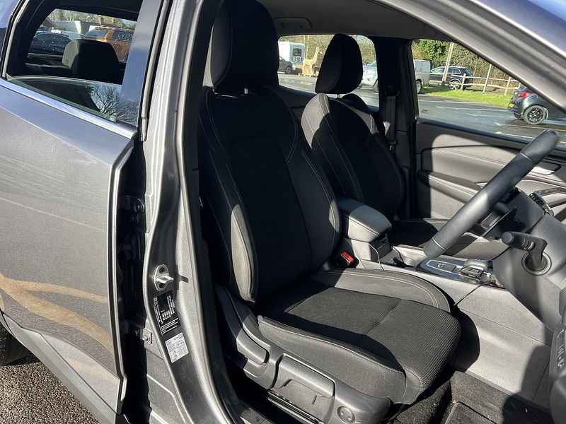 Nissan Qashqai 1.3 DIG-T MHEV Acenta Premium SUV 5dr Petrol Hybrid XTRON Euro 6 (s/s) (158 ps) - U10660