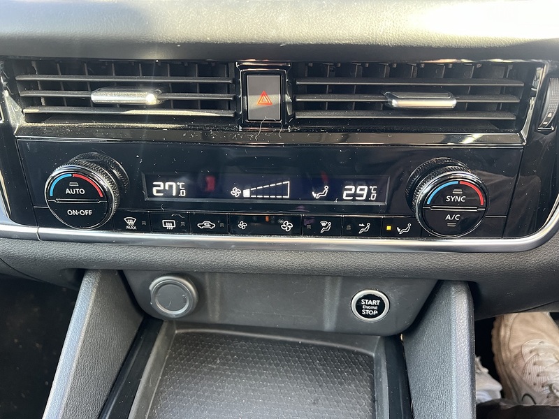 Nissan Qashqai 1.3 DIG-T MHEV Acenta Premium SUV 5dr Petrol Hybrid XTRON Euro 6 (s/s) (158 ps) - U10660