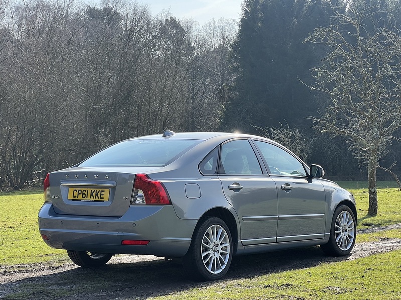 Volvo S40 2.0 SE Lux Edition Saloon 4dr Petrol Manual Euro 5 (145 ps) Saloon Manual Petrol | S/NAV|PARK - U10666