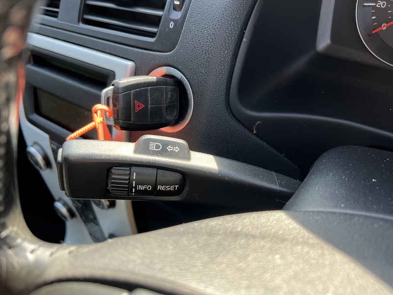 Volvo S40 2.0 SE Lux Edition Saloon 4dr Petrol Manual Euro 5 (145 ps) Saloon Manual Petrol | S/NAV|PARK - U10666