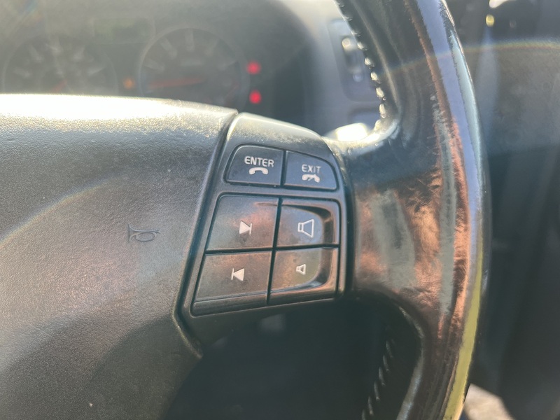 Volvo S40 2.0 SE Lux Edition Saloon 4dr Petrol Manual Euro 5 (145 ps) Saloon Manual Petrol | S/NAV|PARK - U10666