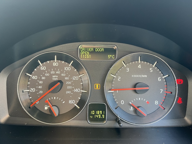 Volvo S40 2.0 SE Lux Edition Saloon 4dr Petrol Manual Euro 5 (145 ps) Saloon Manual Petrol | S/NAV|PARK - U10666