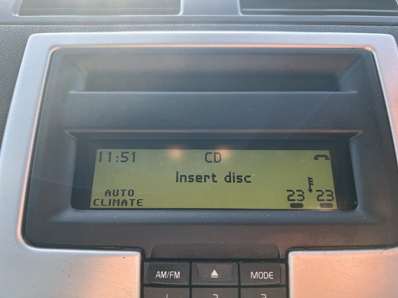 Volvo S40 2.0 SE Lux Edition Saloon 4dr Petrol Manual Euro 5 (145 ps) Saloon Manual Petrol | S/NAV|PARK - U10666