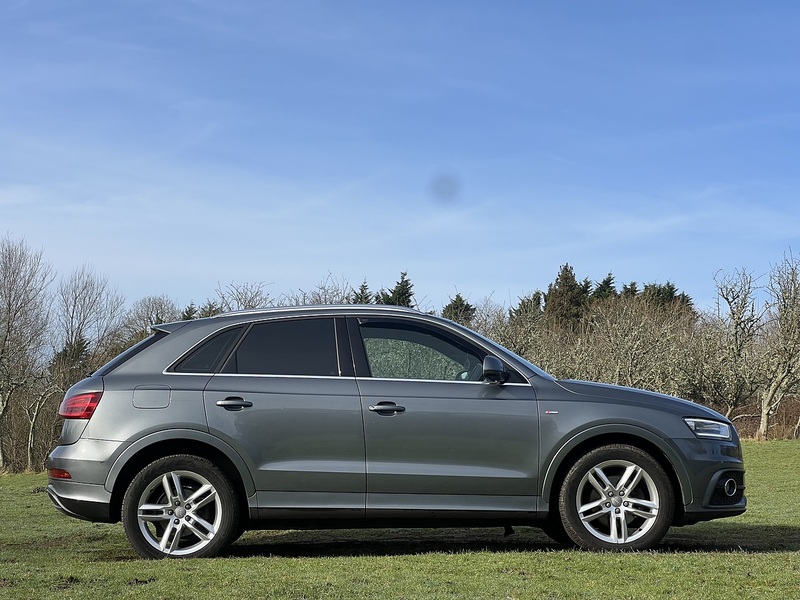 Audi Q3 2.0 TDI S line SUV 5dr Diesel Manual quattro Euro 5 (s/s) (140 ps) SUV Manual Diesel | - U10667