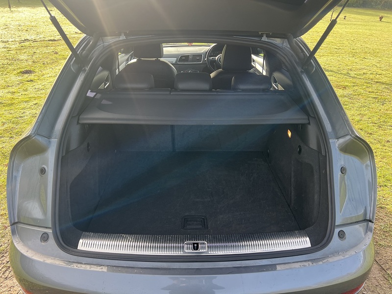 Audi Q3 2.0 TDI S line SUV 5dr Diesel Manual quattro Euro 5 (s/s) (140 ps) SUV Manual Diesel | - U10667