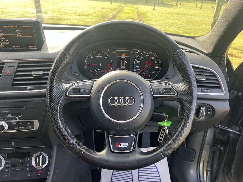Audi Q3 2.0 TDI S line SUV 5dr Diesel Manual quattro Euro 5 (s/s) (140 ps) SUV Manual Diesel | - U10667
