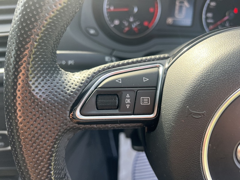 Audi Q3 2.0 TDI S line SUV 5dr Diesel Manual quattro Euro 5 (s/s) (140 ps) SUV Manual Diesel | - U10667