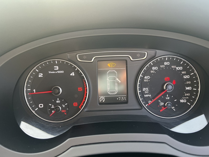 Audi Q3 2.0 TDI S line SUV 5dr Diesel Manual quattro Euro 5 (s/s) (140 ps) SUV Manual Diesel | - U10667