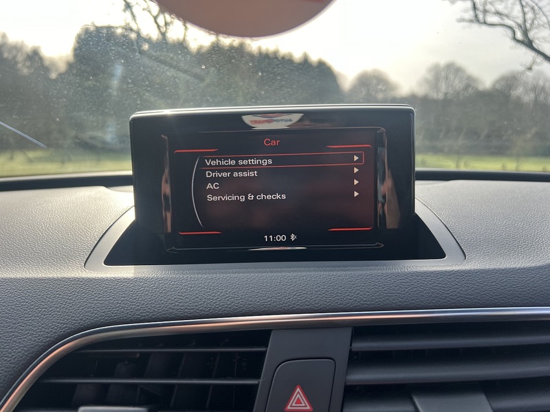 Audi Q3 2.0 TDI S line SUV 5dr Diesel Manual quattro Euro 5 (s/s) (140 ps) SUV Manual Diesel | - U10667