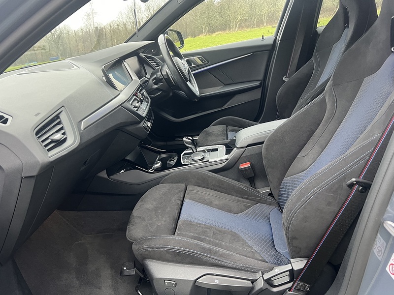 BMW 1 Series 2.0 M135i Hatchback 5dr Petrol Auto xDrive Euro 6 (s/s) (306 ps) Hatchback Automatic Petrol | - U10672