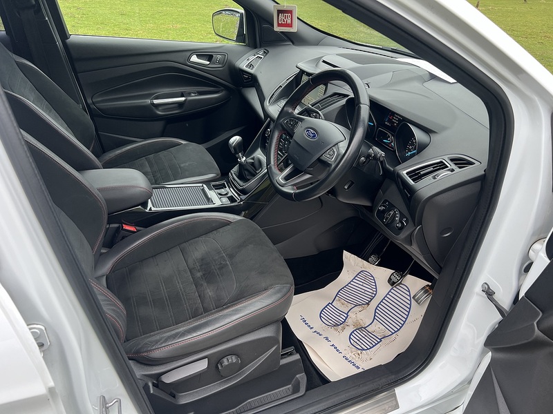 Ford Kuga 1.5 TDCi ST-Line SUV 5dr Diesel Manual Euro 6 (s/s) (120 ps) SUV Manual Diesel | FULL SERVICE - U10684