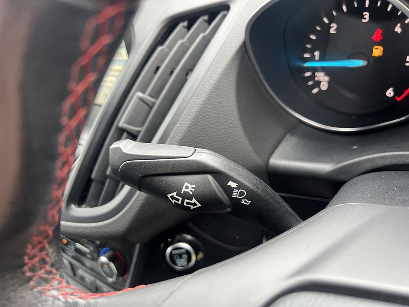 Ford Kuga 1.5 TDCi ST-Line SUV 5dr Diesel Manual Euro 6 (s/s) (120 ps) SUV Manual Diesel | FULL SERVICE - U10684