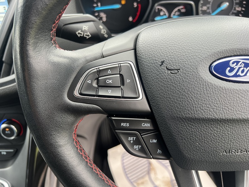 Ford Kuga 1.5 TDCi ST-Line SUV 5dr Diesel Manual Euro 6 (s/s) (120 ps) SUV Manual Diesel | FULL SERVICE - U10684
