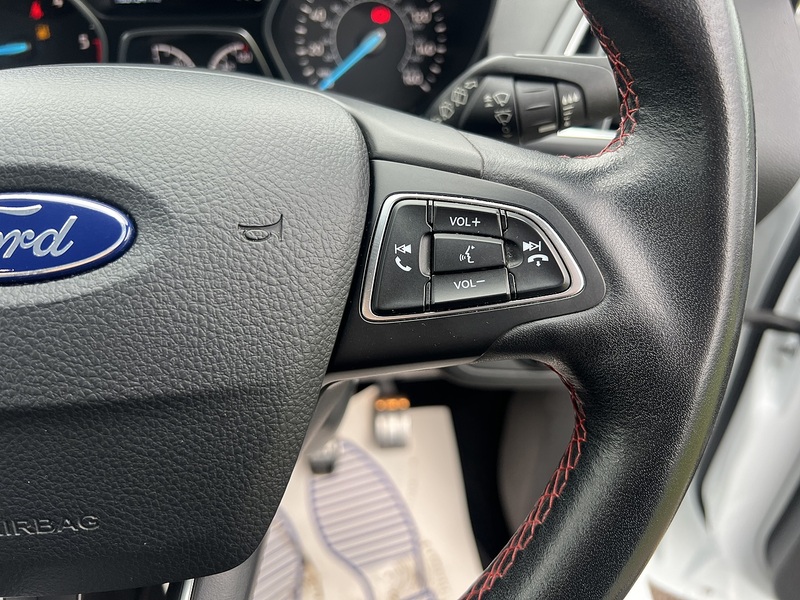 Ford Kuga 1.5 TDCi ST-Line SUV 5dr Diesel Manual Euro 6 (s/s) (120 ps) SUV Manual Diesel | FULL SERVICE - U10684