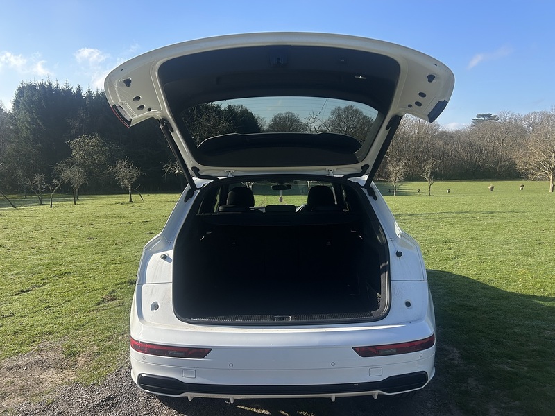 Audi Q5 2.0 TFSI S line SUV 5dr Petrol S Tronic quattro Euro 6 (s/s) (252 ps) SUV Automatic Petrol | FULL - U10711