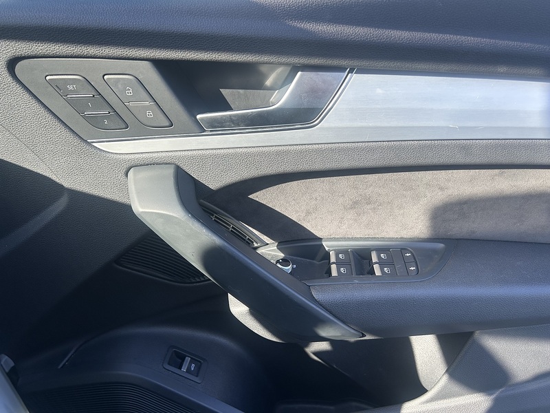 Audi Q5 2.0 TFSI S line SUV 5dr Petrol S Tronic quattro Euro 6 (s/s) (252 ps) SUV Automatic Petrol | FULL - U10711