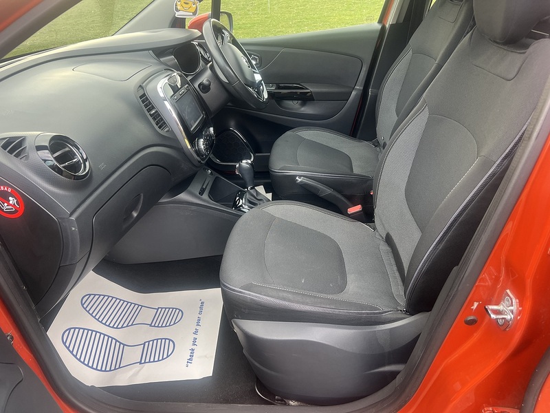 Renault Captur 1.5 dCi Dynamique MediaNav SUV 5dr Diesel EDC Euro 5 (90 ps) | NAV|17's|PARK DISTANCE|B/TOOTH - U10717