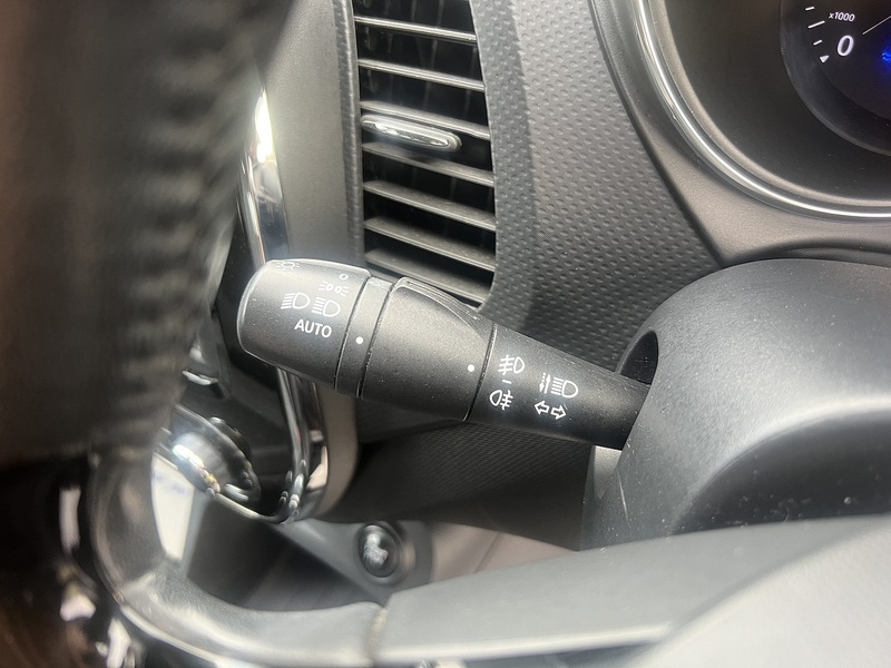 Renault Captur 1.5 dCi Dynamique MediaNav SUV 5dr Diesel EDC Euro 5 (90 ps) | NAV|17's|PARK DISTANCE|B/TOOTH - U10717