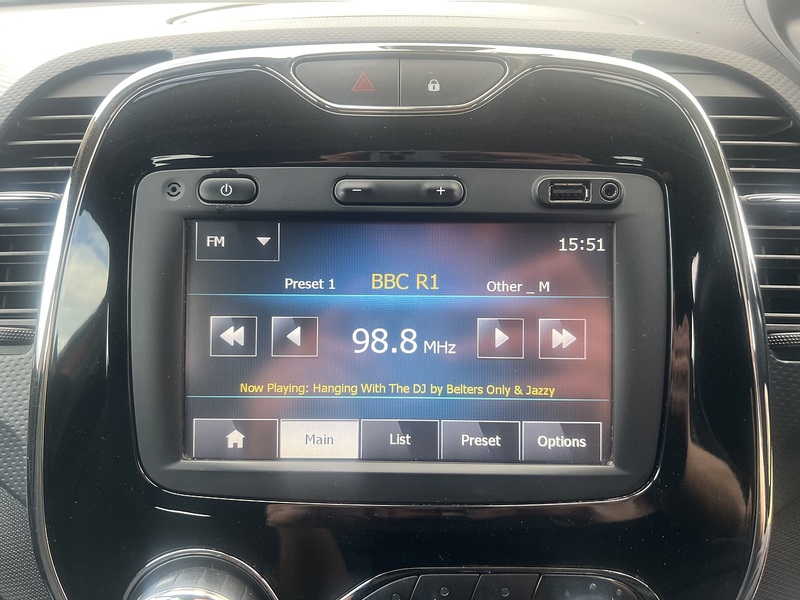 Renault Captur 1.5 dCi Dynamique MediaNav SUV 5dr Diesel EDC Euro 5 (90 ps) | NAV|17's|PARK DISTANCE|B/TOOTH - U10717