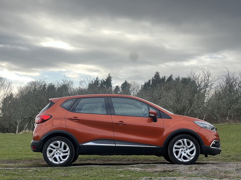 Renault Captur 1.5 dCi Dynamique MediaNav SUV 5dr Diesel EDC Euro 5 (90 ps) | NAV|17's|PARK DISTANCE|B/TOOTH - U10717