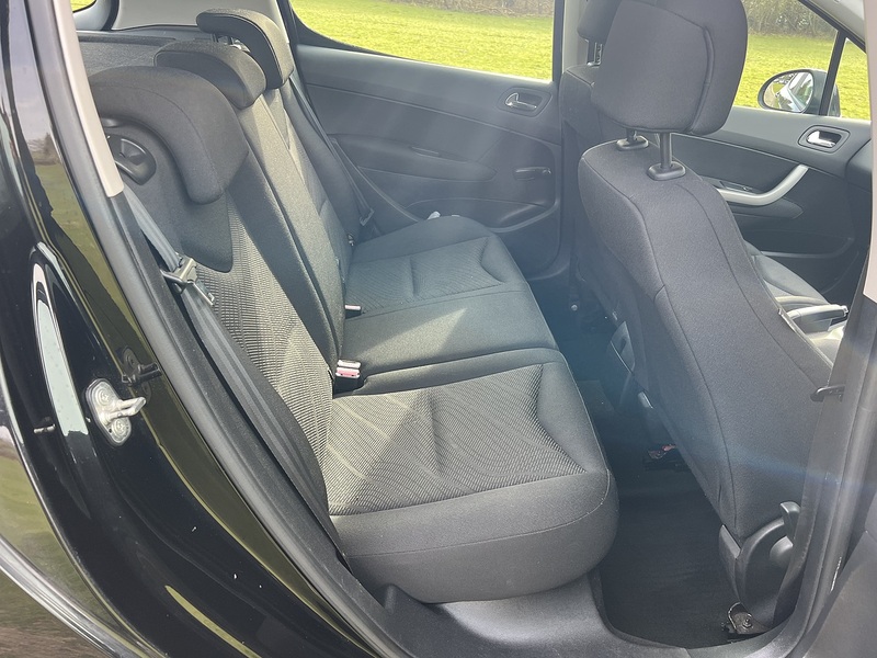 Peugeot 308 1.6 VTi S Hatchback 5dr Petrol Automatic (174 g/km, 120 bhp) - U10746