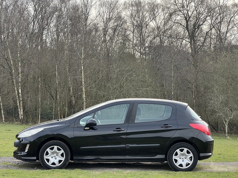 Peugeot 308 1.6 VTi S Hatchback 5dr Petrol Automatic (174 g/km, 120 bhp) - U10746
