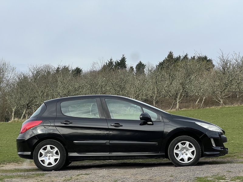 Peugeot 308 1.6 VTi S Hatchback 5dr Petrol Automatic (174 g/km, 120 bhp) - U10746