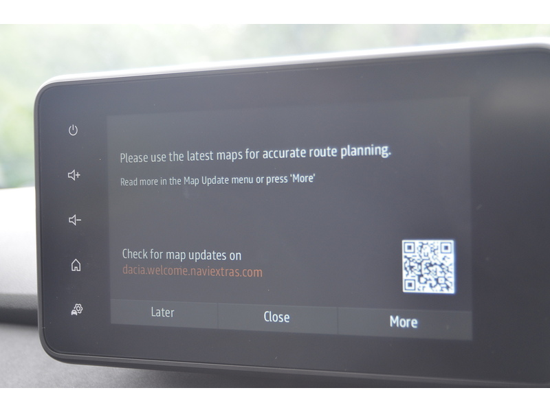 Dacia Jogger 1.6 TCe-h EXTREME MPV 5dr Petrol Hybrid Auto Euro 6 (s/s) (140 ps) MPV Automatic Petrol Hybrid | 7 - U10759