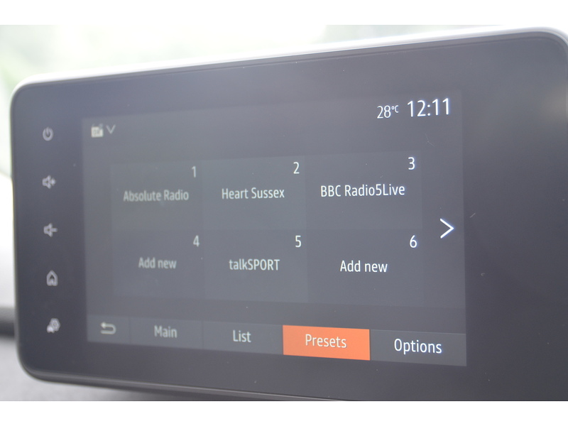 Dacia Jogger 1.6 TCe-h EXTREME MPV 5dr Petrol Hybrid Auto Euro 6 (s/s) (140 ps) MPV Automatic Petrol Hybrid | 7 - U10759