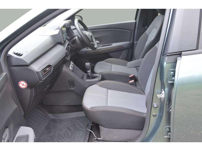 Dacia Jogger 1.6 TCe-h EXTREME MPV 5dr Petrol Hybrid Auto Euro 6 (s/s) (140 ps) MPV Automatic Petrol Hybrid | 7 - U10759