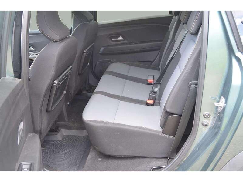 Dacia Jogger 1.6 TCe-h EXTREME MPV 5dr Petrol Hybrid Auto Euro 6 (s/s) (140 ps) MPV Automatic Petrol Hybrid | 7 - U10759