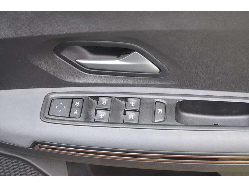 Dacia Jogger 1.6 TCe-h EXTREME MPV 5dr Petrol Hybrid Auto Euro 6 (s/s) (140 ps) MPV Automatic Petrol Hybrid | 7 - U10759
