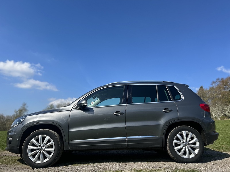 Volkswagen Tiguan 2.0 TDI BlueMotion Tech Match SUV 5dr Diesel Manual 4WD Euro 6 (s/s) (150 ps) SUV Manual Diesel | - U10766