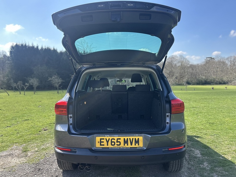 Volkswagen Tiguan 2.0 TDI BlueMotion Tech Match SUV 5dr Diesel Manual 4WD Euro 6 (s/s) (150 ps) SUV Manual Diesel | - U10766