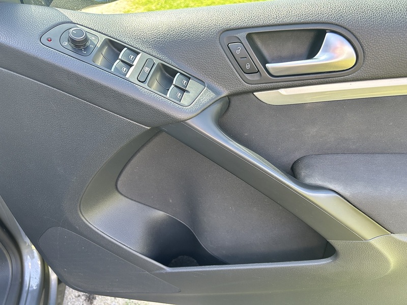 Volkswagen Tiguan 2.0 TDI BlueMotion Tech Match SUV 5dr Diesel Manual 4WD Euro 6 (s/s) (150 ps) SUV Manual Diesel | - U10766