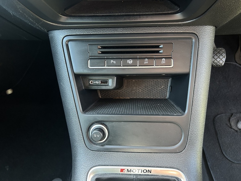 Volkswagen Tiguan 2.0 TDI BlueMotion Tech Match SUV 5dr Diesel Manual 4WD Euro 6 (s/s) (150 ps) SUV Manual Diesel | - U10766