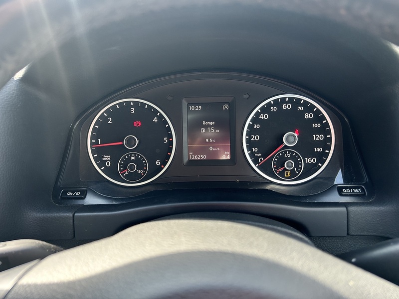 Volkswagen Tiguan 2.0 TDI BlueMotion Tech Match SUV 5dr Diesel Manual 4WD Euro 6 (s/s) (150 ps) SUV Manual Diesel | - U10766