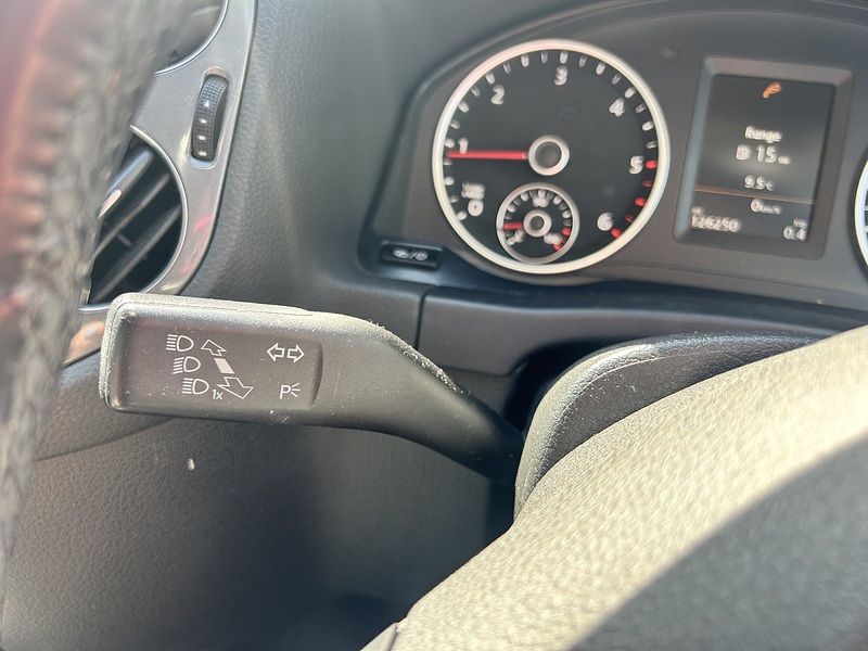 Volkswagen Tiguan 2.0 TDI BlueMotion Tech Match SUV 5dr Diesel Manual 4WD Euro 6 (s/s) (150 ps) SUV Manual Diesel | - U10766