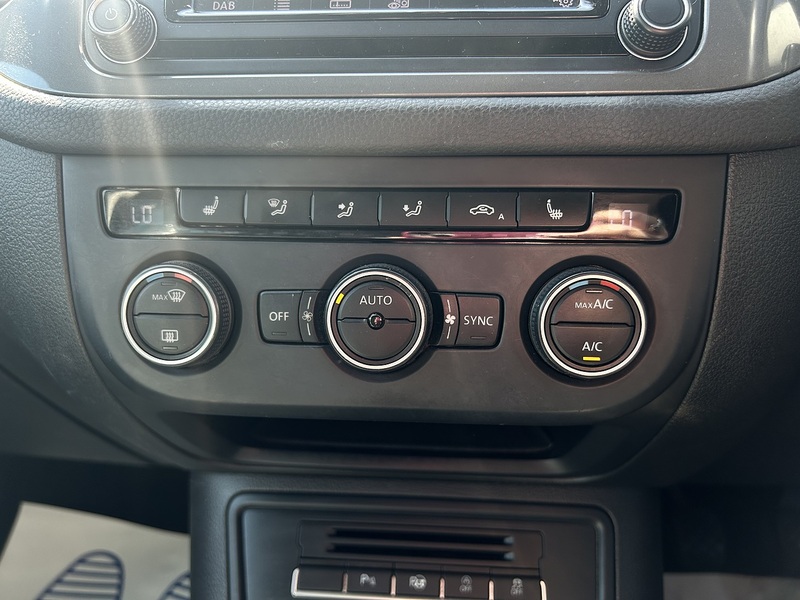 Volkswagen Tiguan 2.0 TDI BlueMotion Tech Match SUV 5dr Diesel Manual 4WD Euro 6 (s/s) (150 ps) SUV Manual Diesel | - U10766