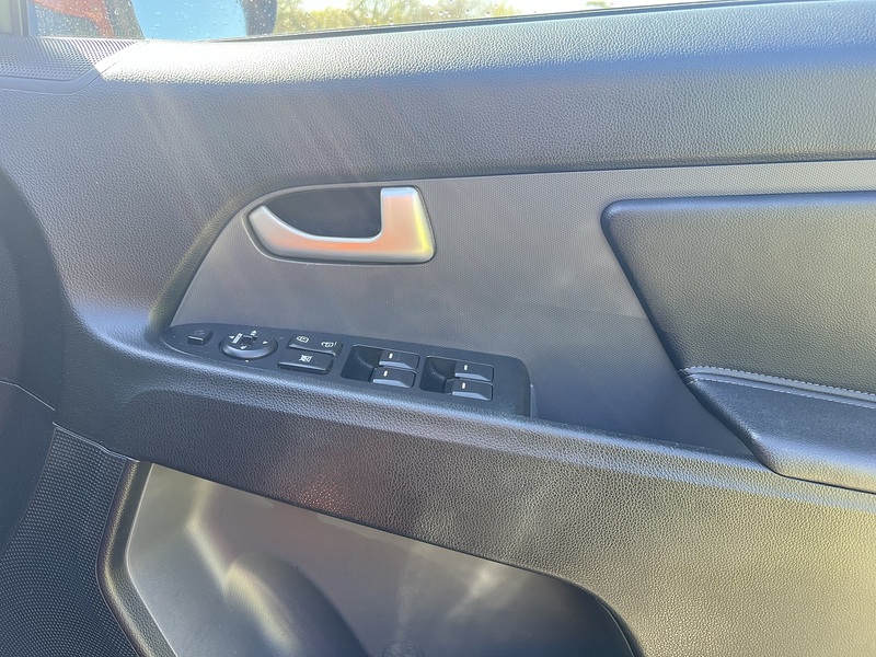 Kia Sportage 2.0 CRDi KX-3 SUV 5dr Diesel Manual AWD Euro 5 (134 bhp) - U10768